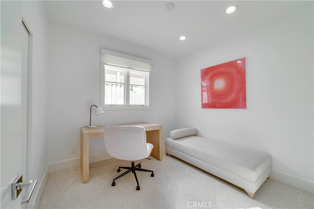 608 Heliotrope Property Photo 24