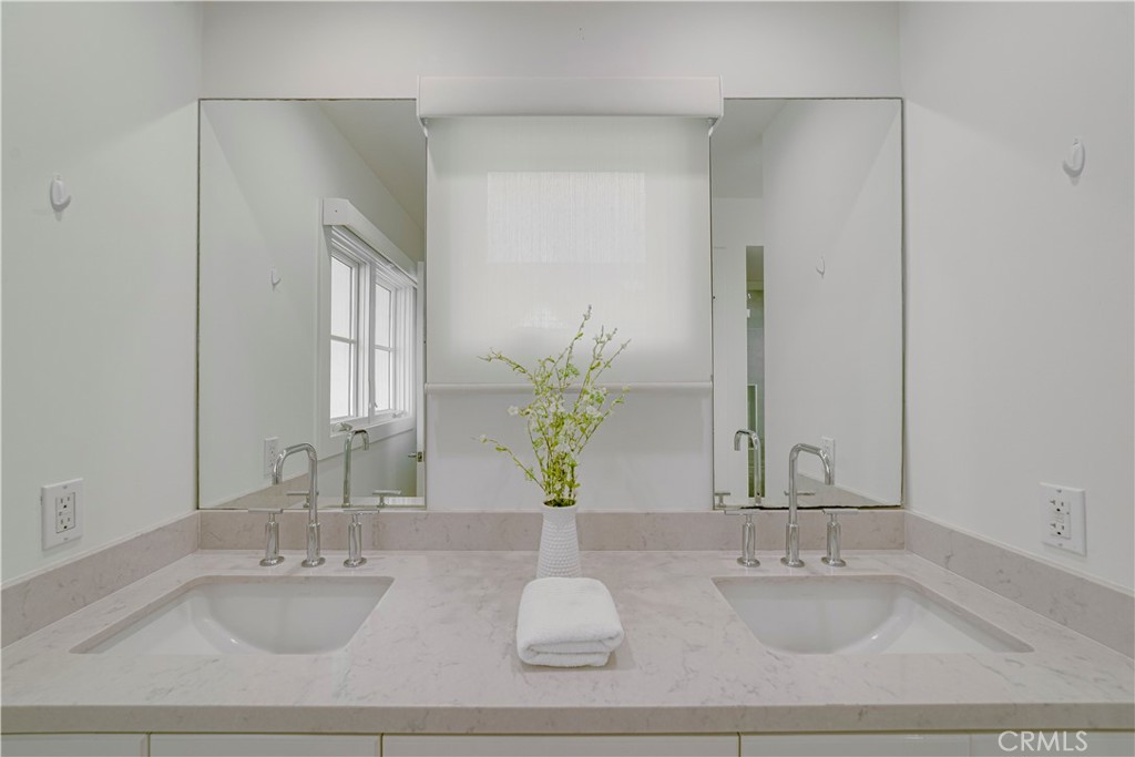 608 Heliotrope Property Photo 30