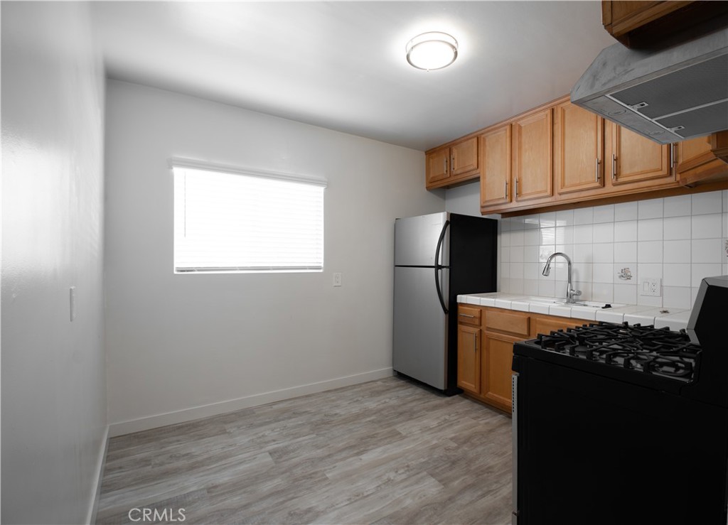 906 E Imperial Property Photo 5