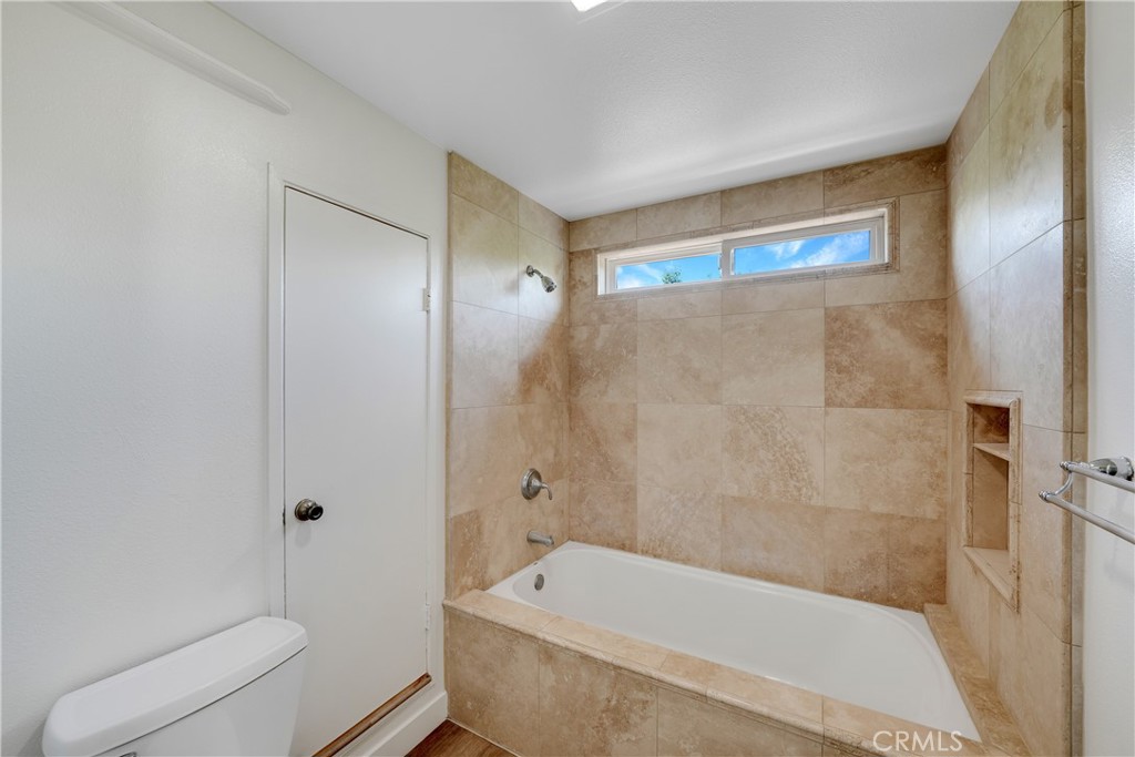 14 Yorktown Property Photo 35