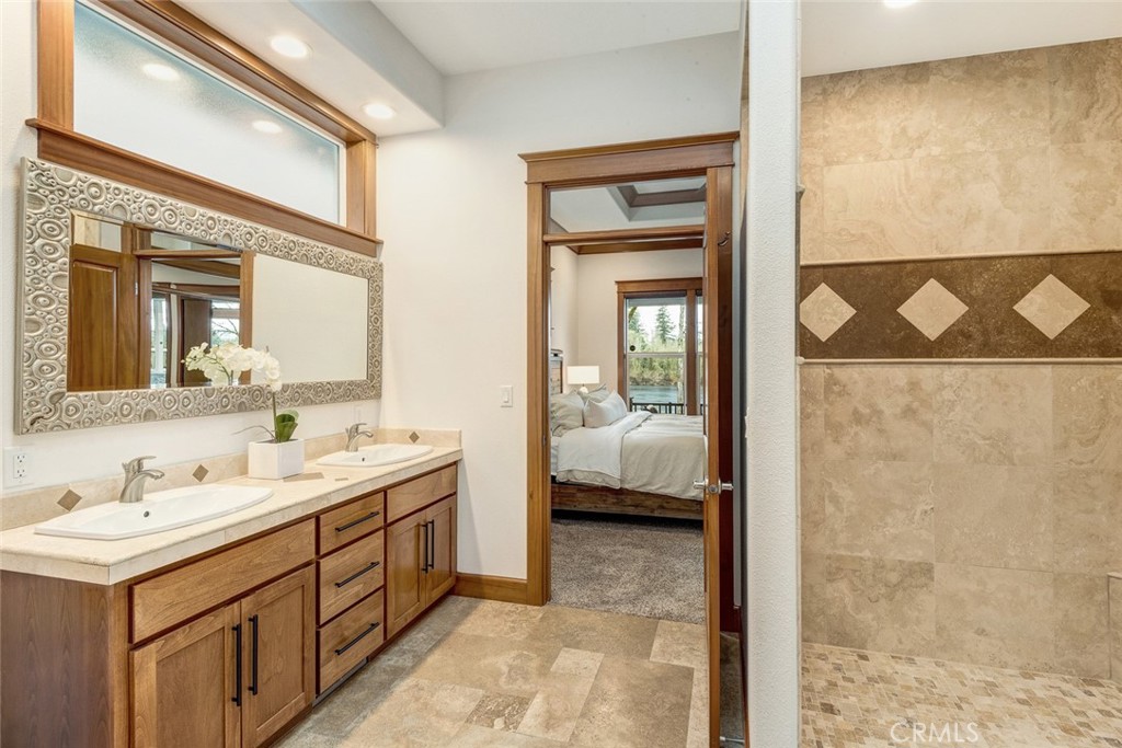 3925 Rivercrest Drive N Property Photo 20