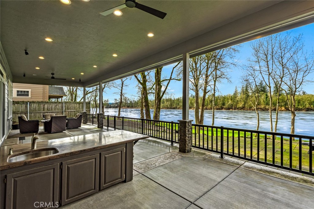 3925 Rivercrest Drive N Property Photo 30