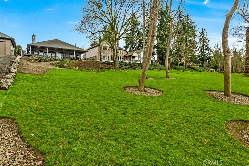 3925 Rivercrest Drive N Property Photo 38