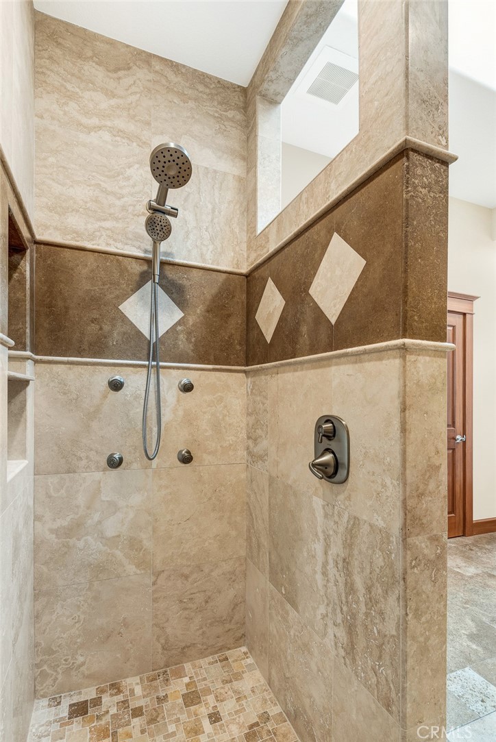 3925 Rivercrest Drive N Property Photo 54