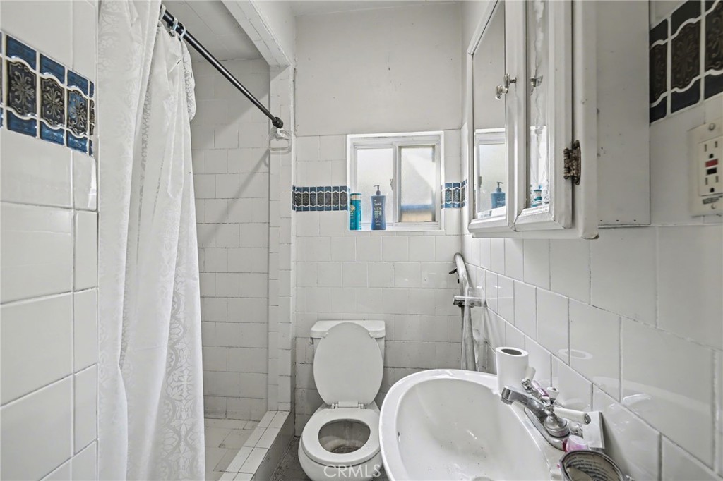 773 N Alexandria Avenue Property Photo 12