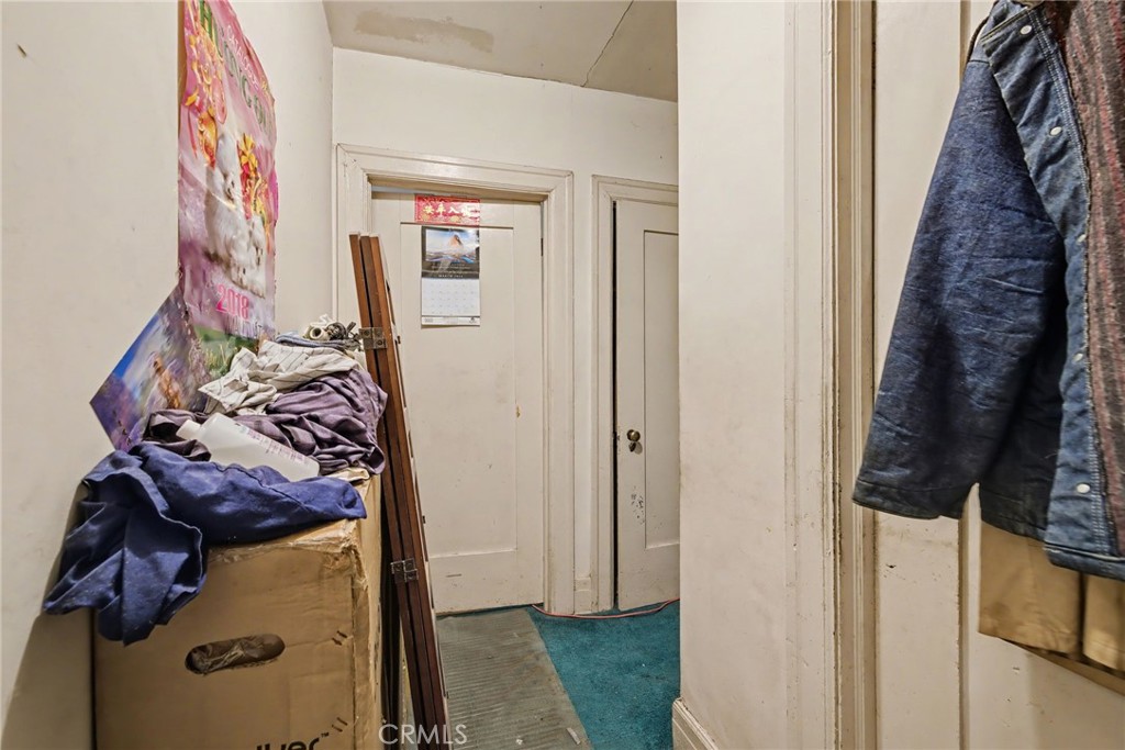773 N Alexandria Avenue Property Photo 16
