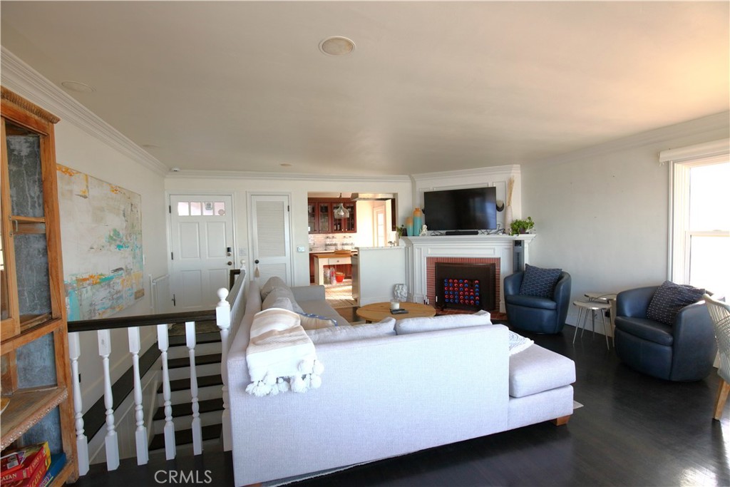 1061 Gaviota Property Photo 3
