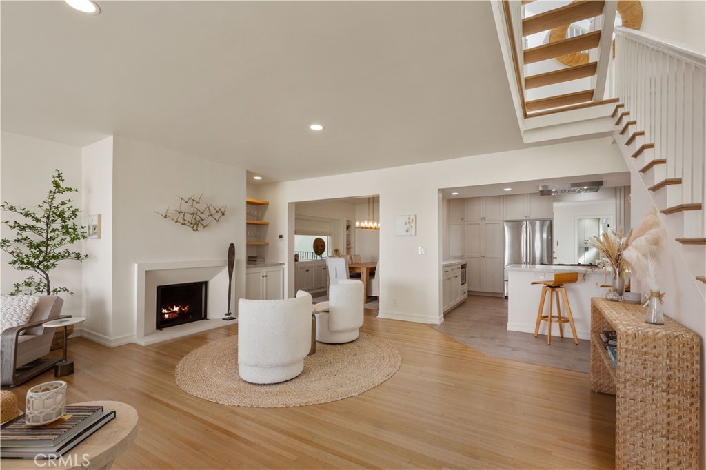 5537 E Seaside Walk Property Photo 5