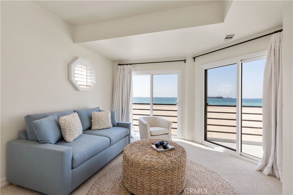 5537 E Seaside Walk Property Photo 22