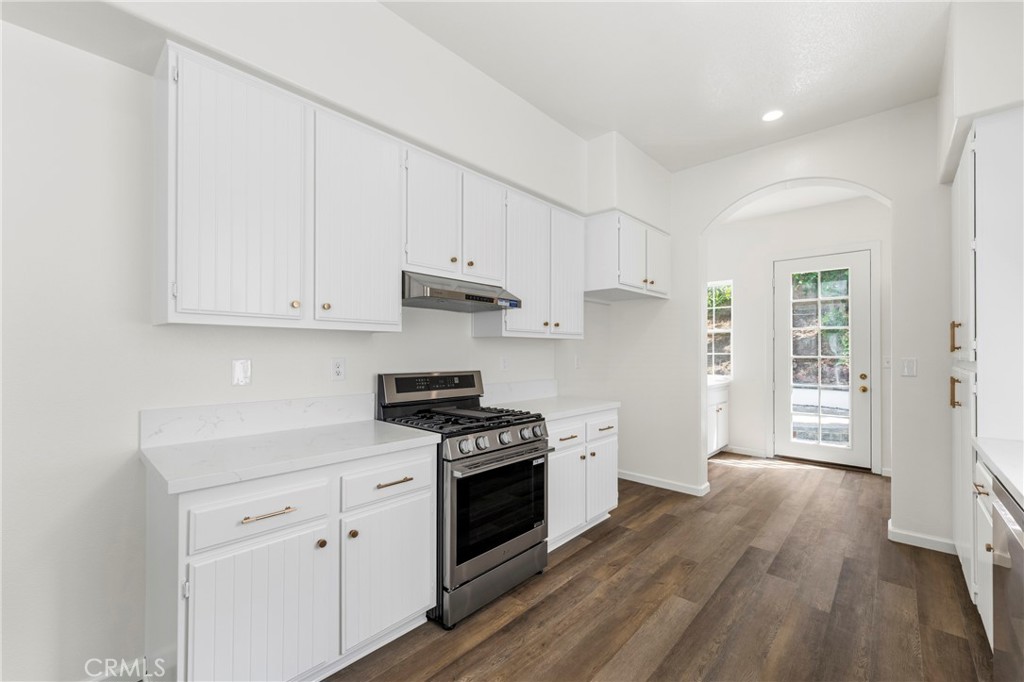 66 Turnbury Property Photo 13