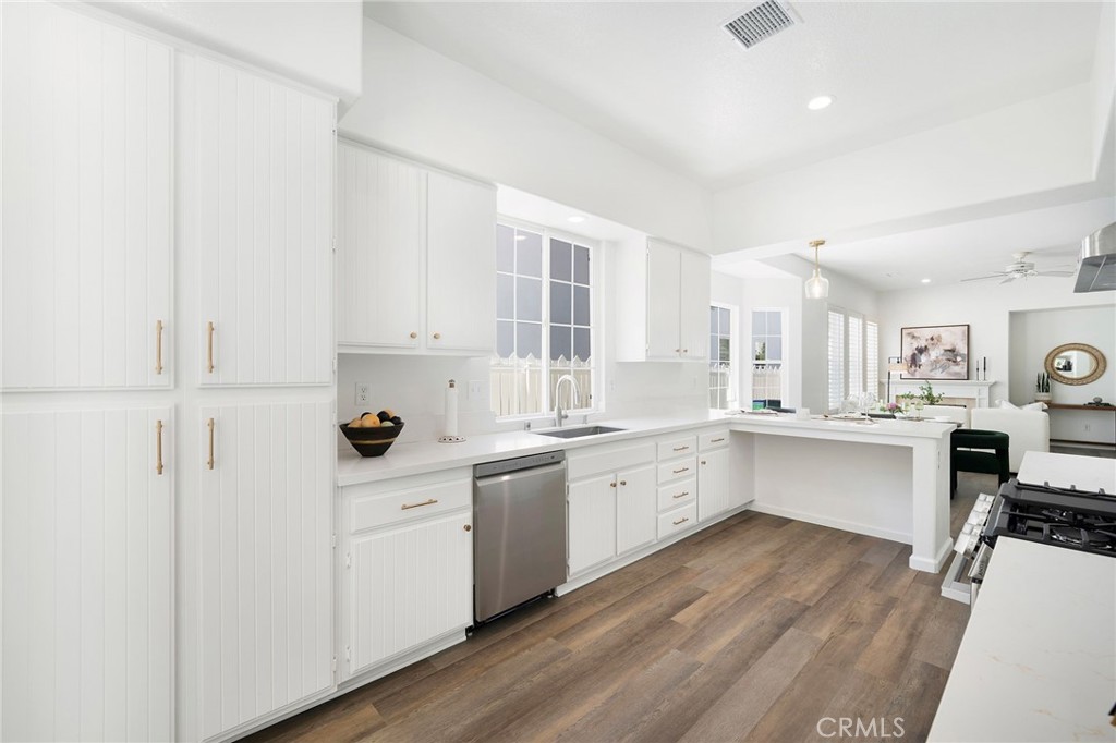 66 Turnbury Property Photo 26