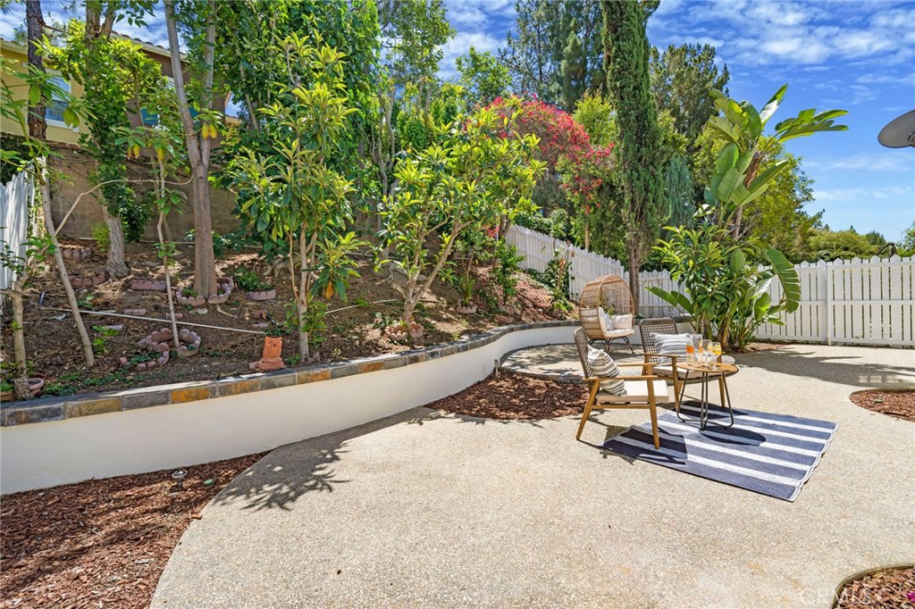 66 Turnbury Property Photo 42