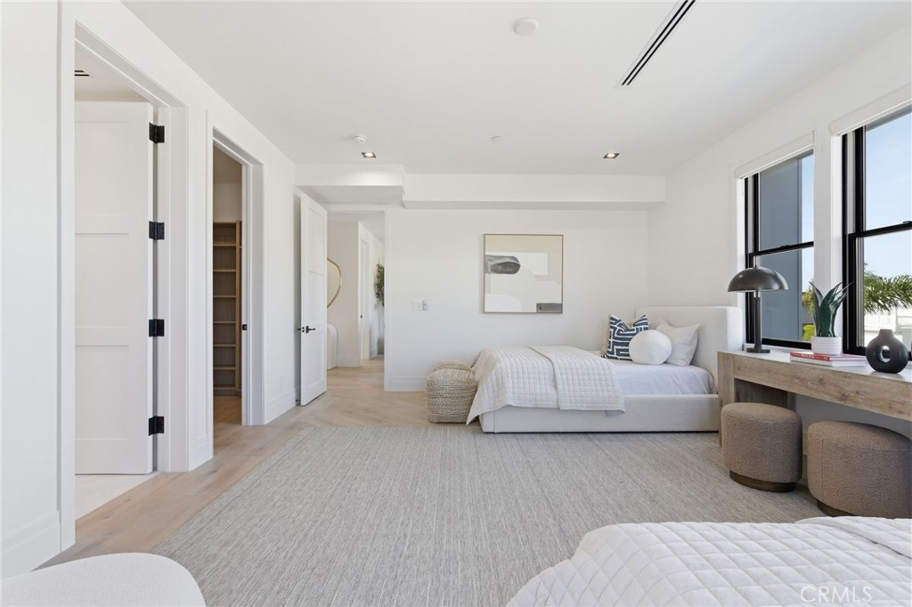 17007 Edgewater Lane Property Photo 46