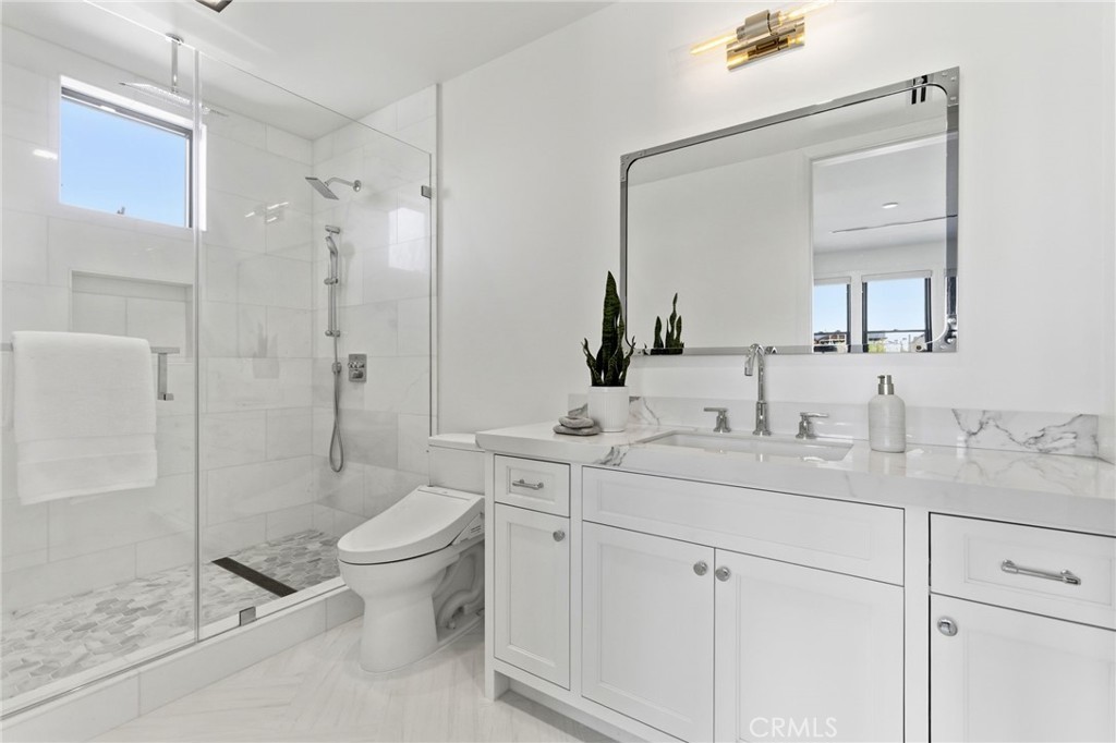 17007 Edgewater Lane Property Photo 48