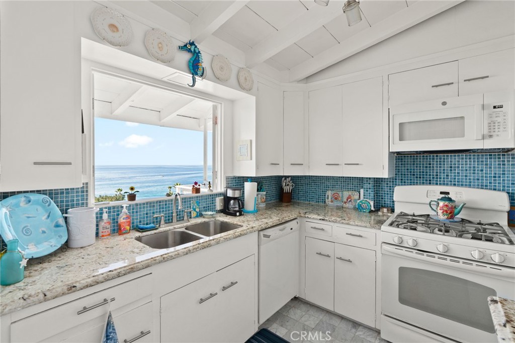 31191 Monterey Property Photo 8