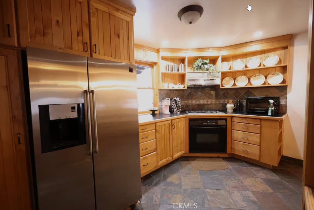 1140 Vine Avenue Property Photo 5