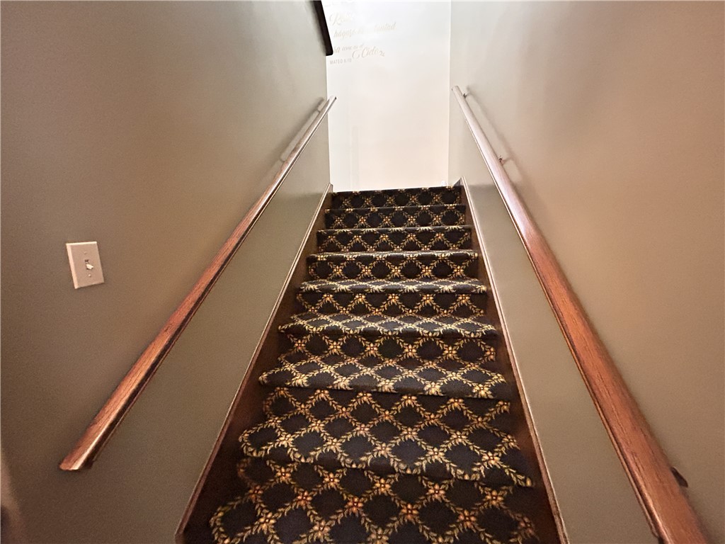 1008 N Ross Property Photo 51