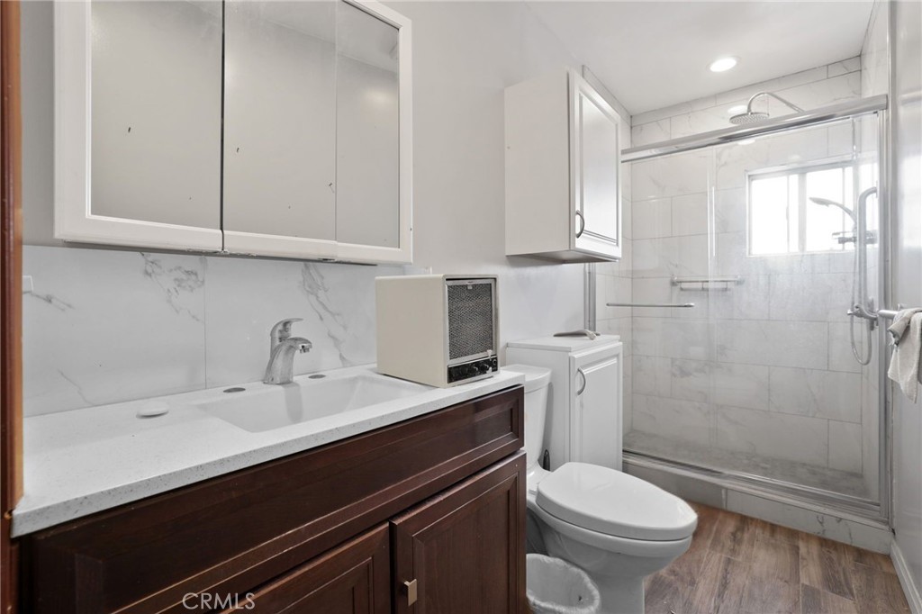 2325 Johnston Street Property Photo 18