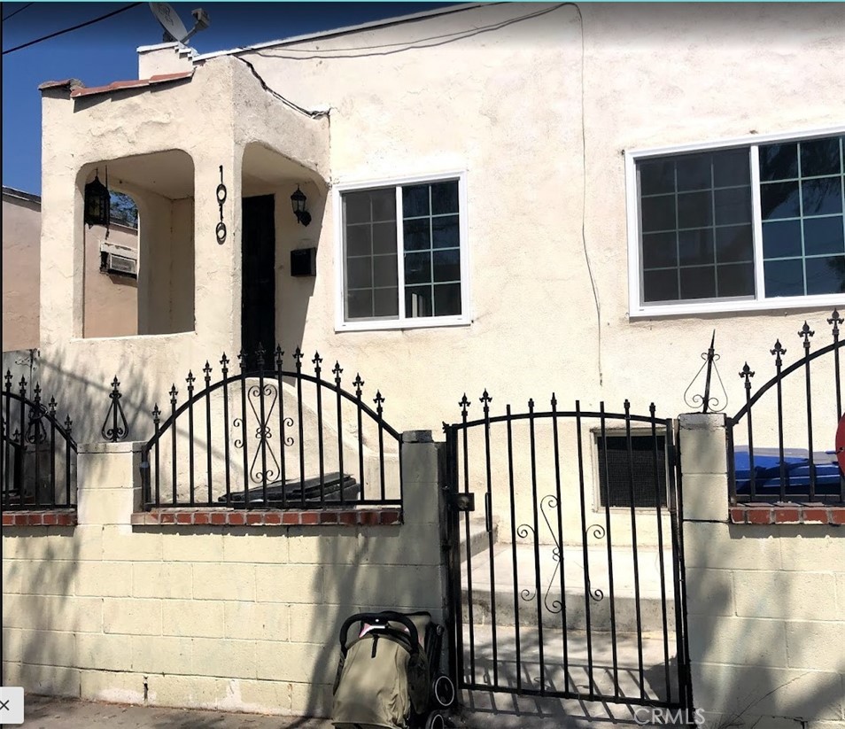 1010 Tremont St Property Photo 1