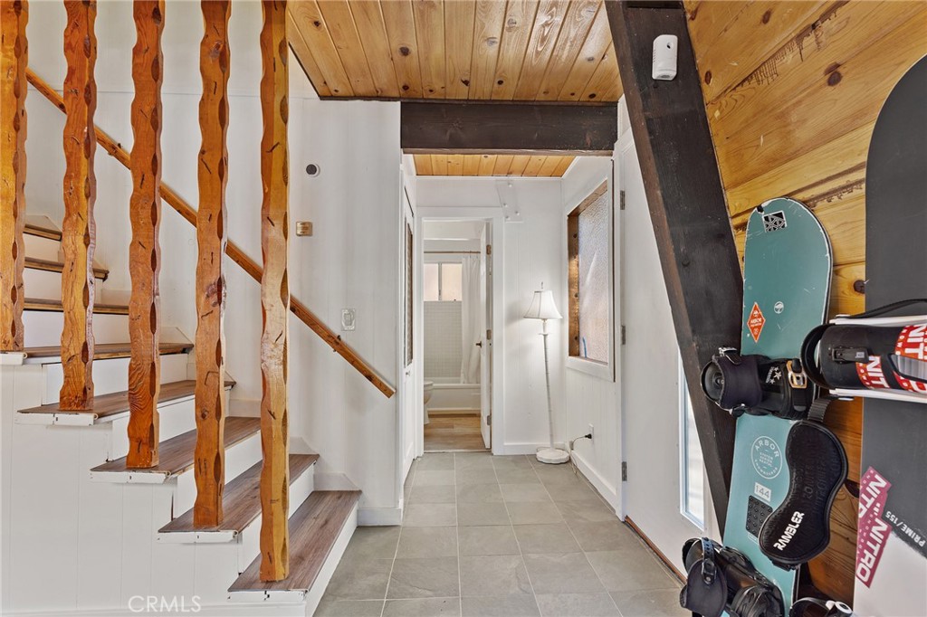 189 Moreno Lane Property Photo 8