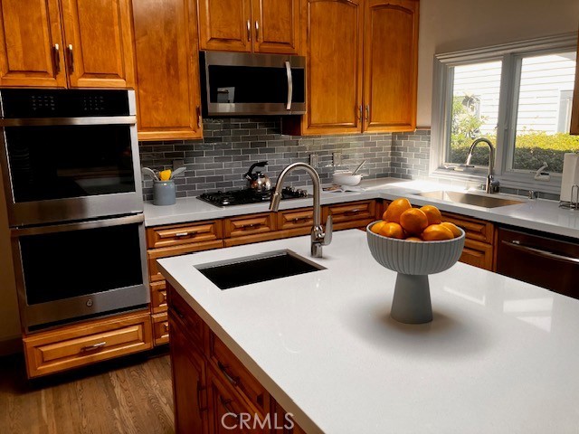 8848 Ashcroft Property Photo 4