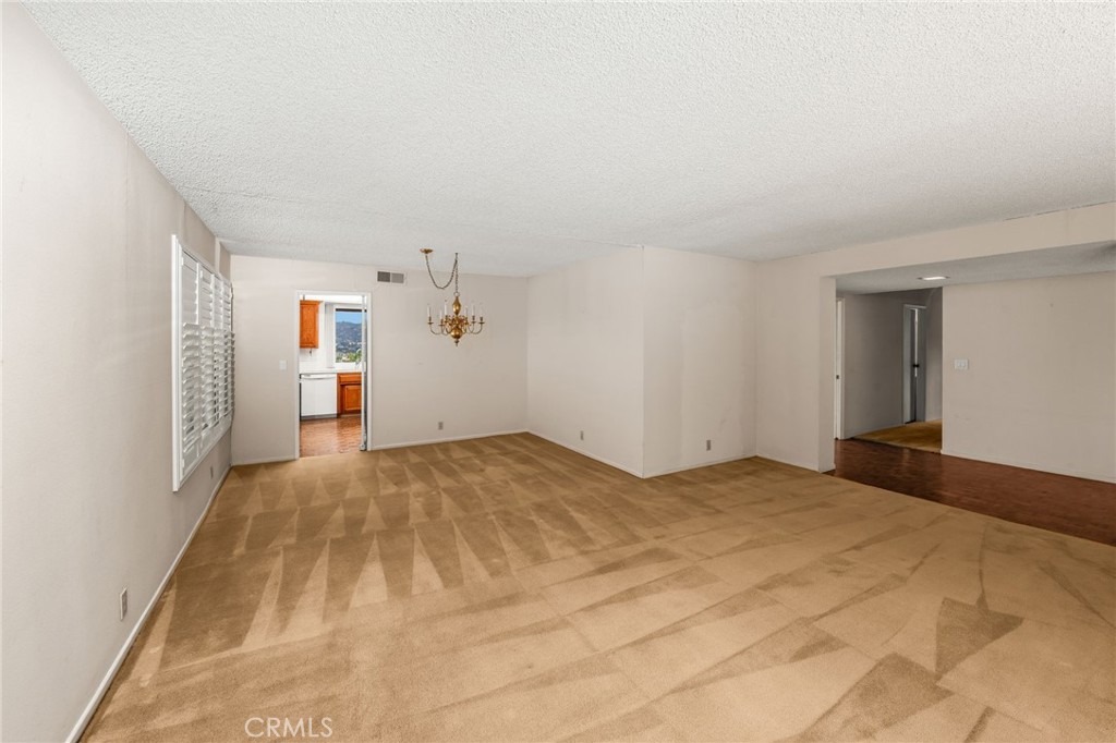 611 Honeywood Lane Property Photo 6