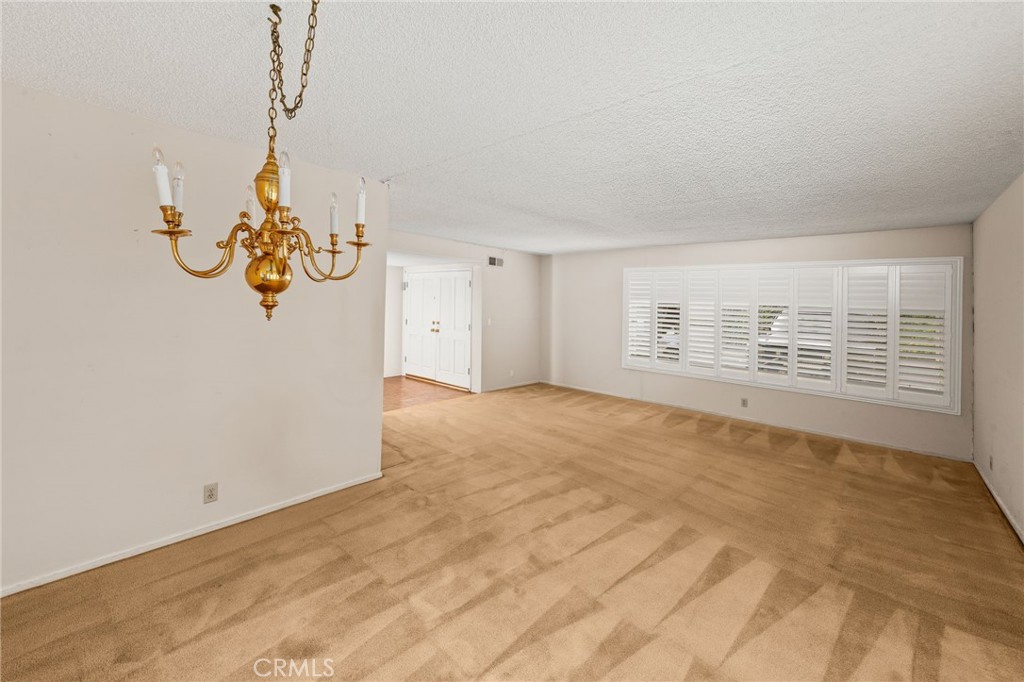 611 Honeywood Lane Property Photo 7
