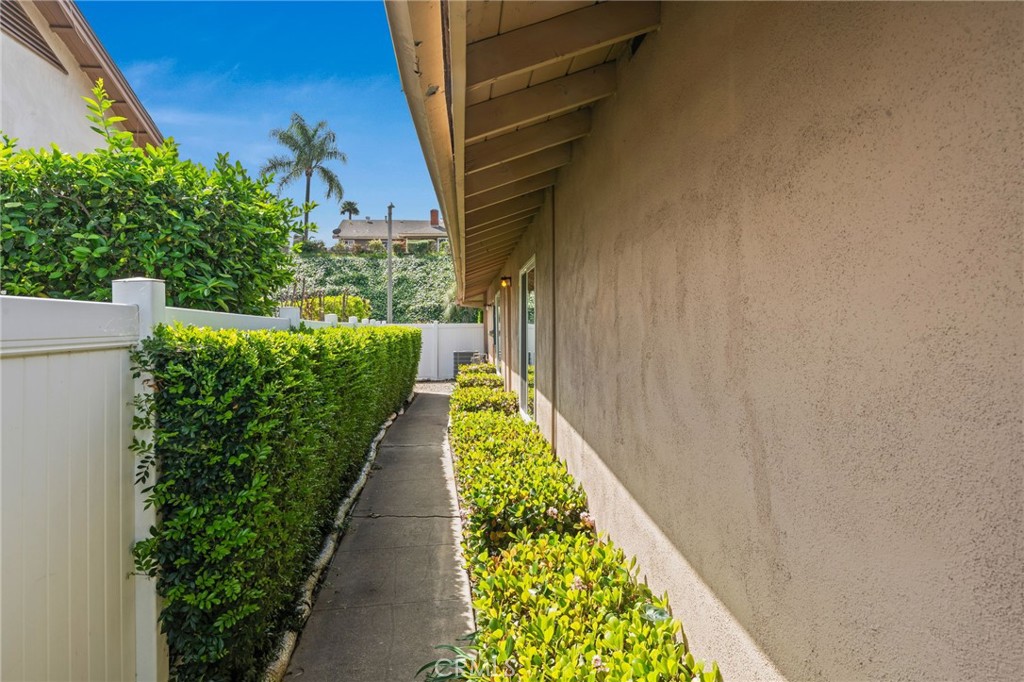 611 Honeywood Lane Property Photo 43