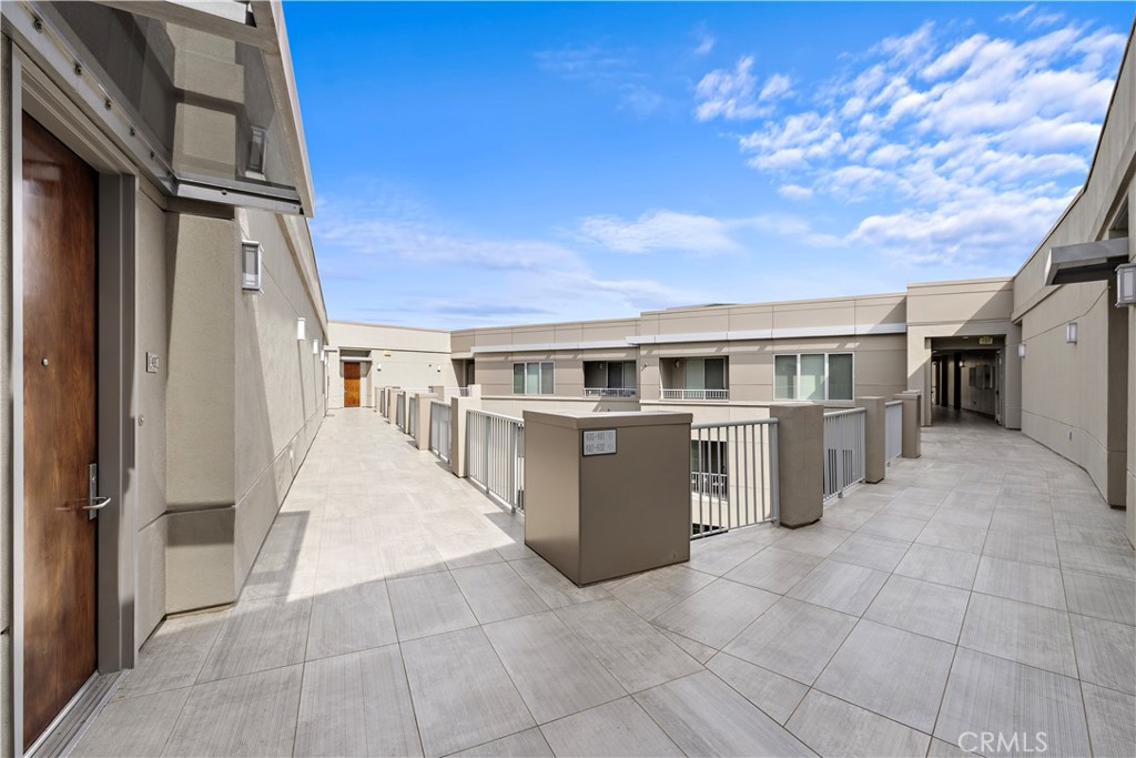 OC26055852 Property Photo 5