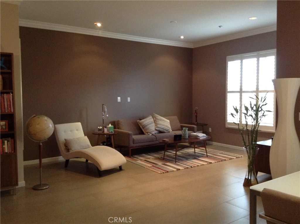 OC26055852 Property Photo 9