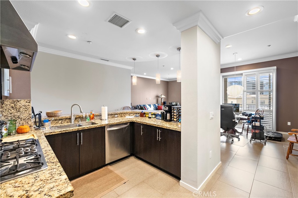 OC26055852 Property Photo 13