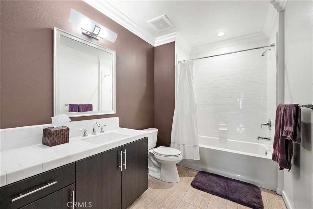 OC26055852 Property Photo 25