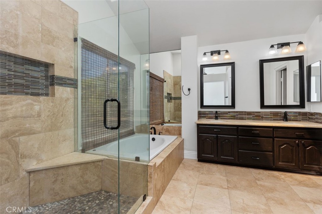 21 Agia Property Photo 20
