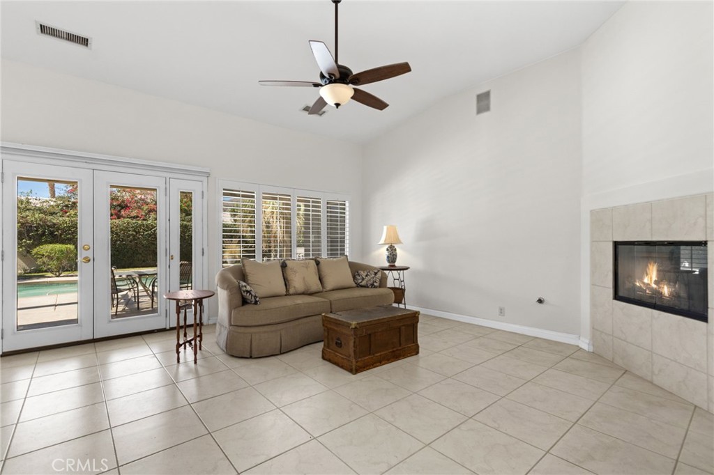47935 Via Opera Property Photo 10