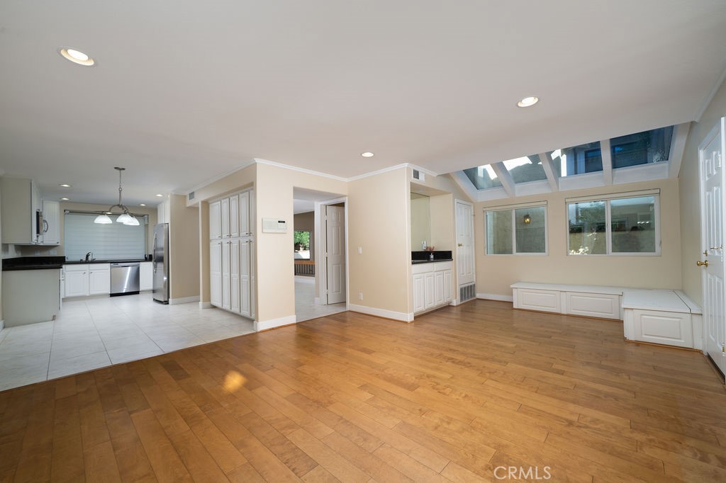 34 Columbus Property Photo 11