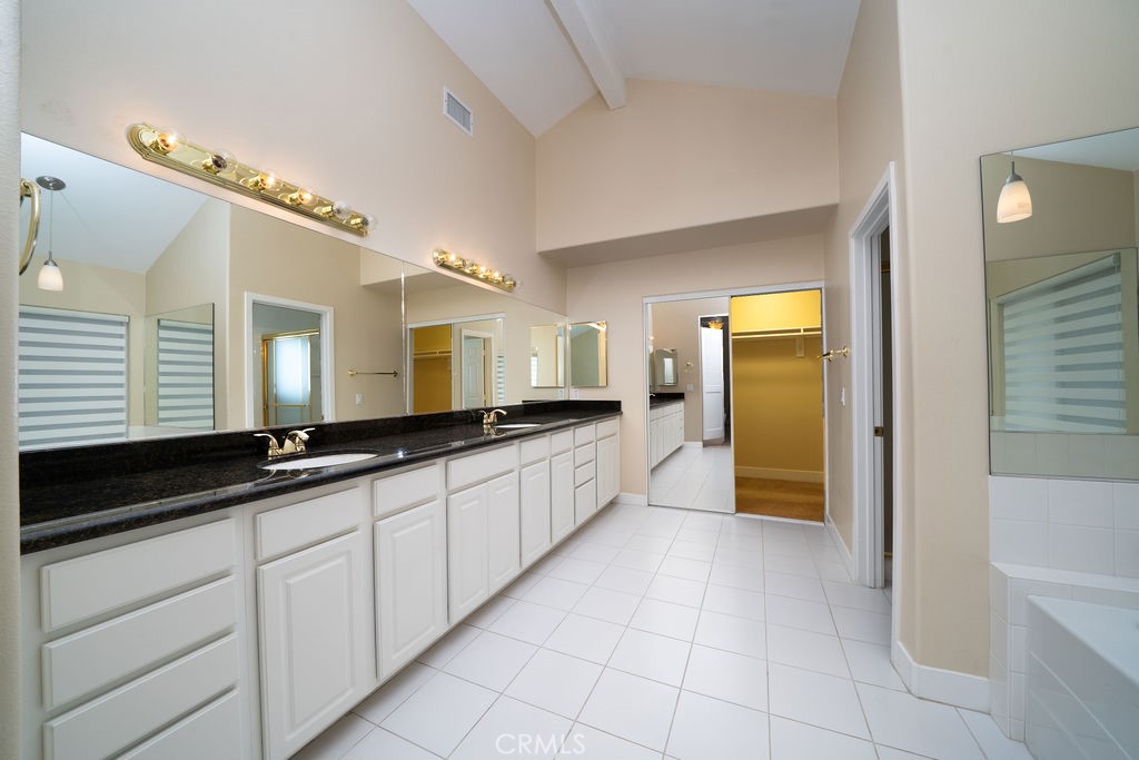 34 Columbus Property Photo 19