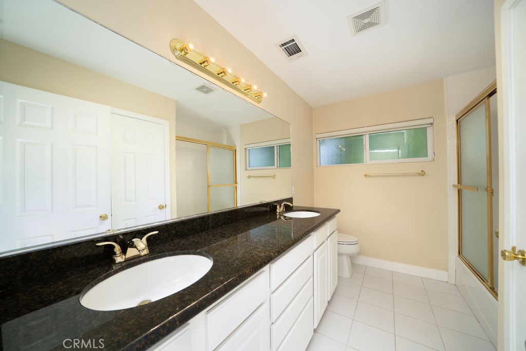 34 Columbus Property Photo 27