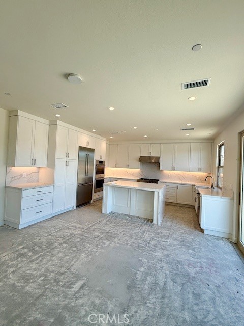 226 Canterbury Property Photo 2
