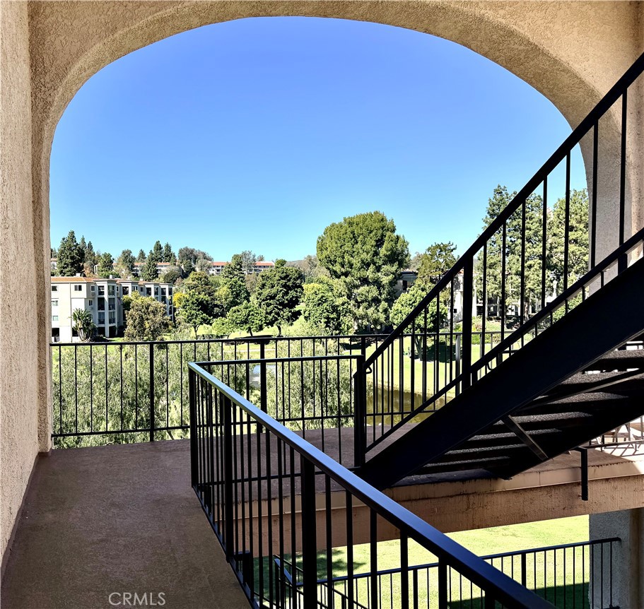 5519 Paseo Del Lago E 2h Property Photo 5