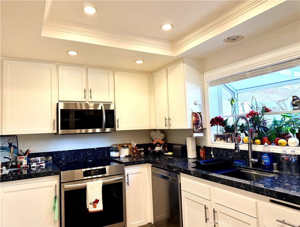 5519 Paseo Del Lago E 2h Property Photo 8