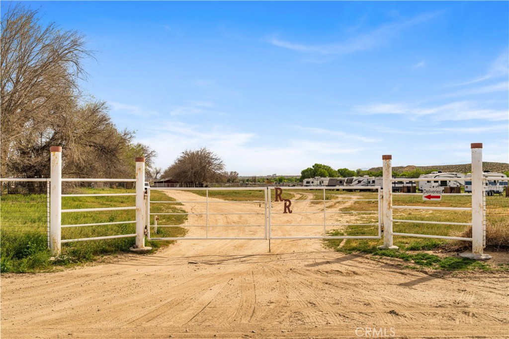 14433 Roy Rogers Ranch Property Photo 2