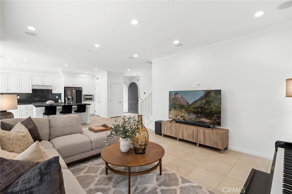 21 Somerton Property Photo 7