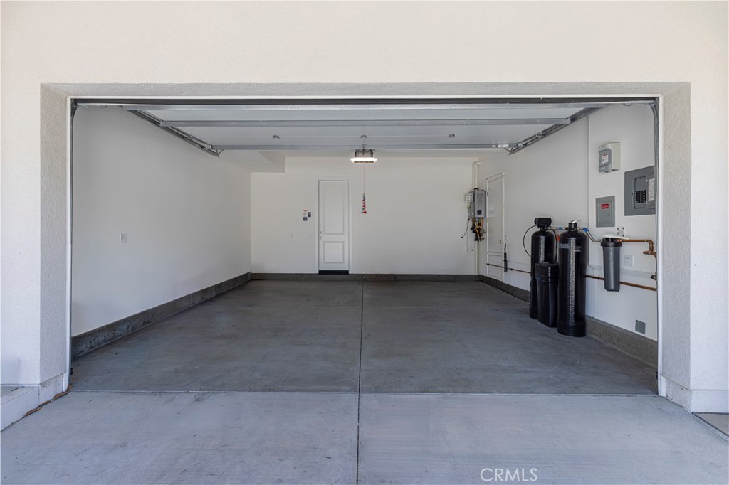 200 Longden Property Photo 31