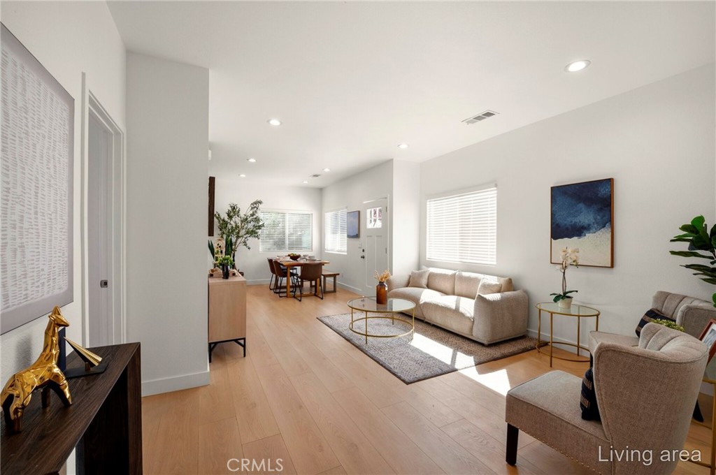 1411 W 7th Street Property Photo 9