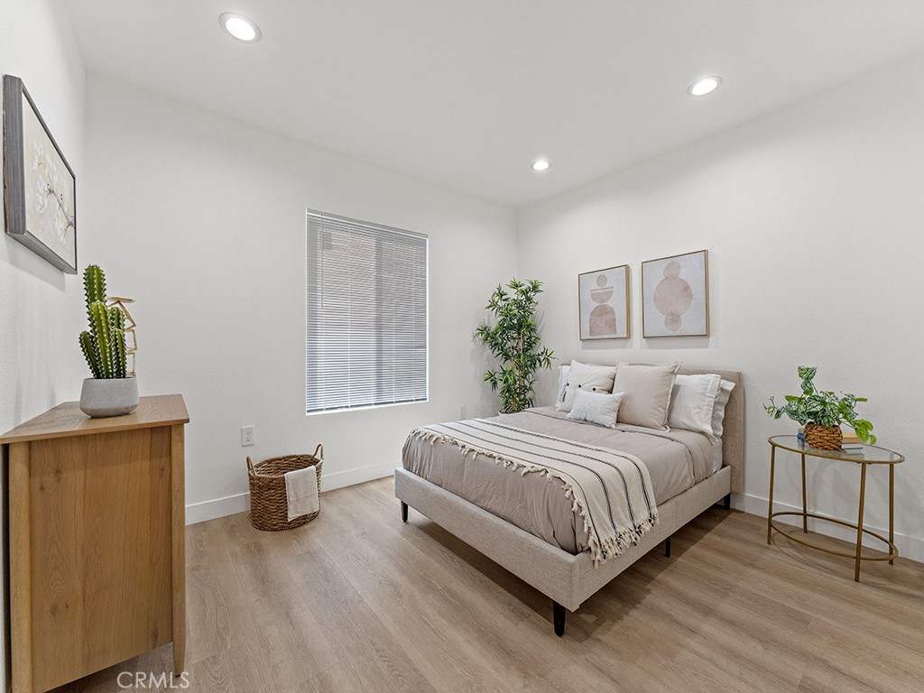 1411 W 7th Street Property Photo 29