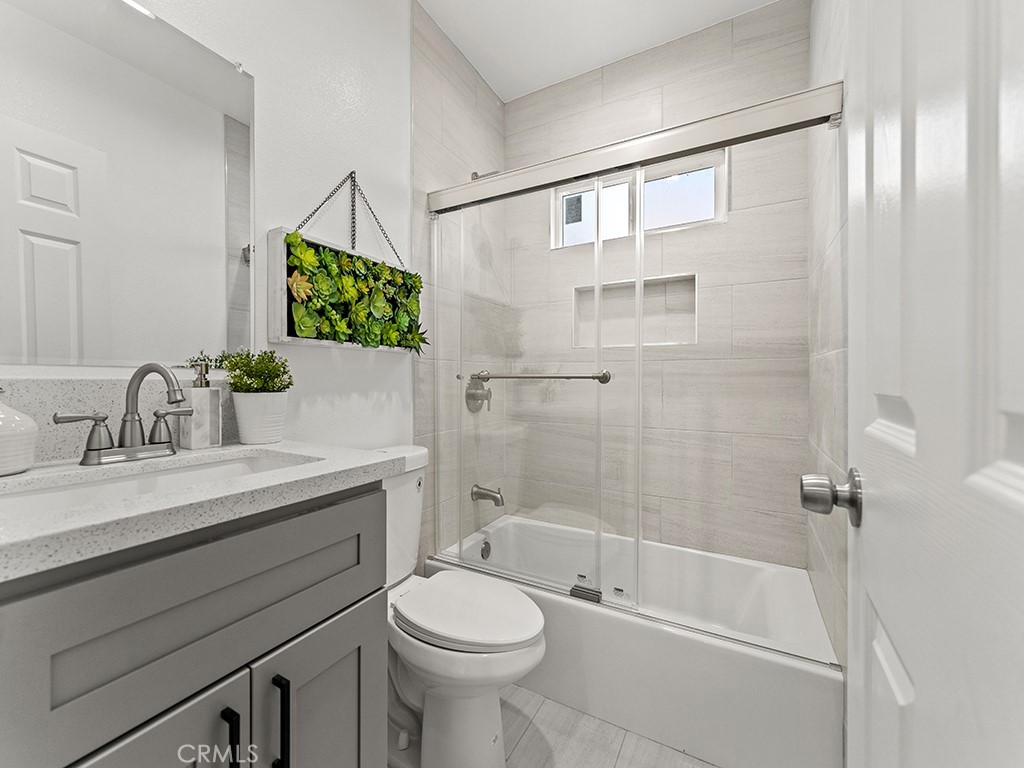 1411 W 7th Street Property Photo 35