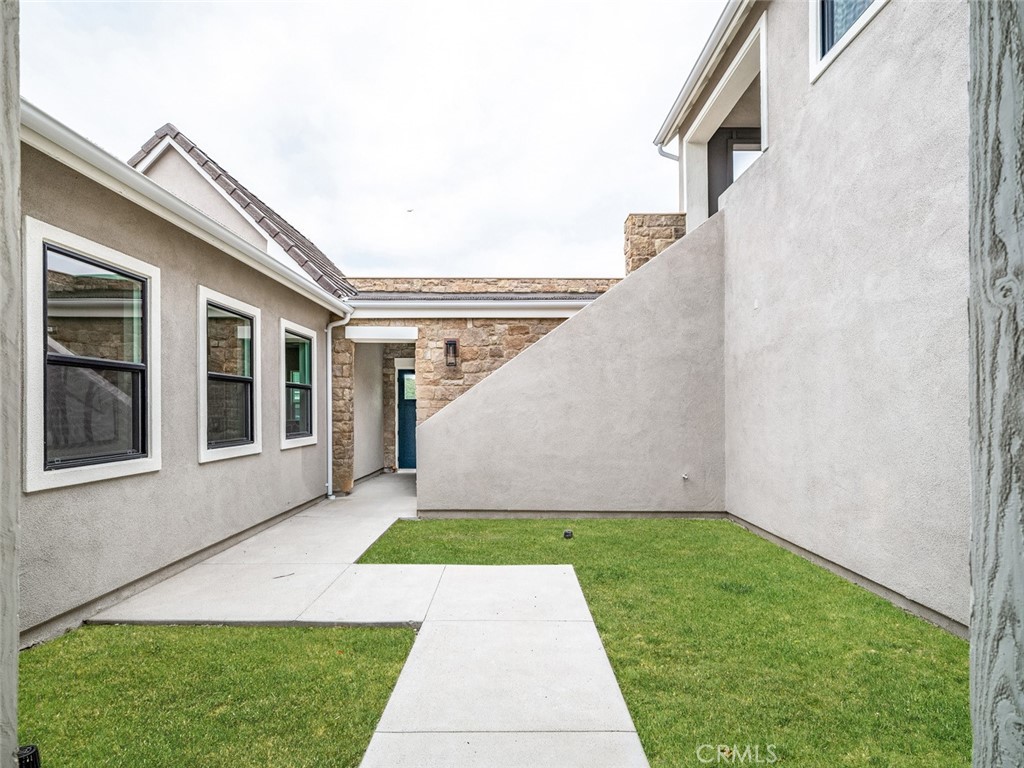 18510 Boulder Bluff Property Photo 30
