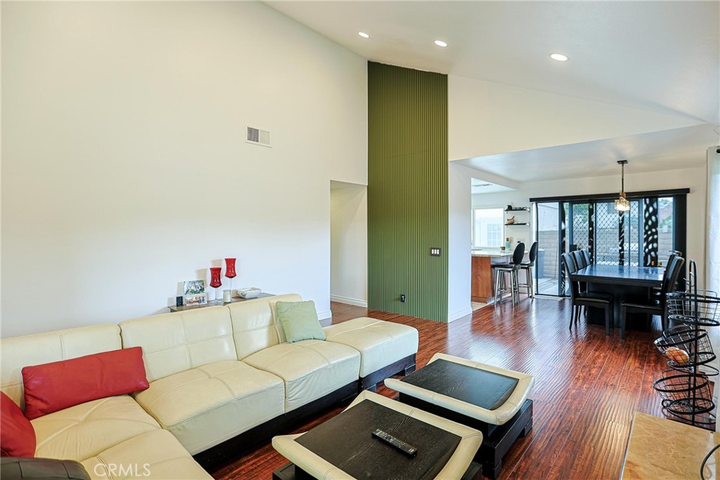 12 Silverwood 19 Property Photo 1