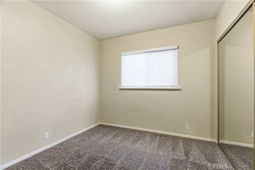 432 N Commonwealth Property Photo 12