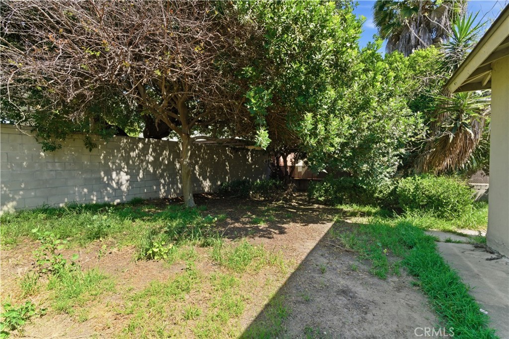 432 N Commonwealth Property Photo 25